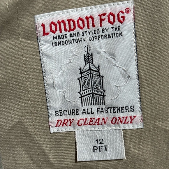 Vintage London Fog Women's Tan Trench Coat - Picture 7 of 13